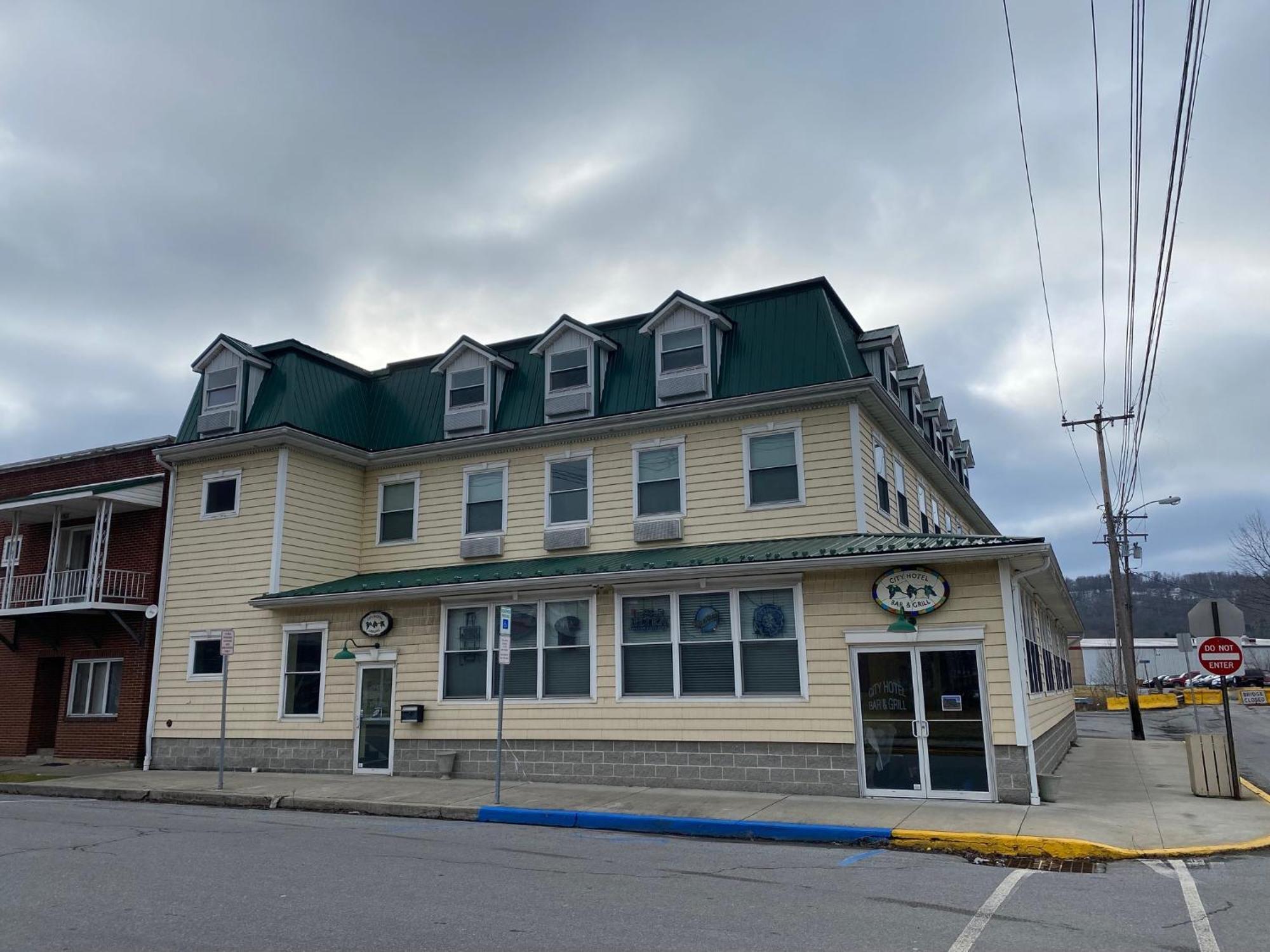 The City Hotel Bar & Grill Northern Cambria Bagian luar foto